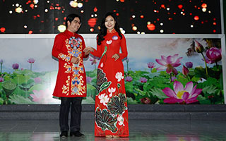 Chúc mừng cô Khánh Uyên và thầy Thành Đạt đã đạt giải Nhất hội thi “Nét đẹp giảng đường” 2017